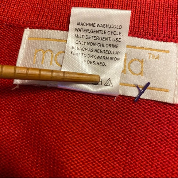 Maranda Women’s Valentine Red Heart Button Front Cardigan Sweater Plus Size 2X - Picture 10 of 10